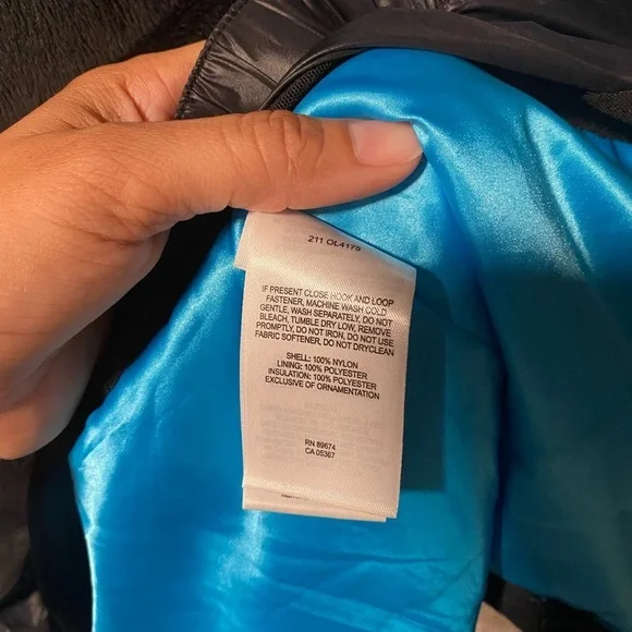 Women’s mountain hardware ski jacket - Picture 7 of 10